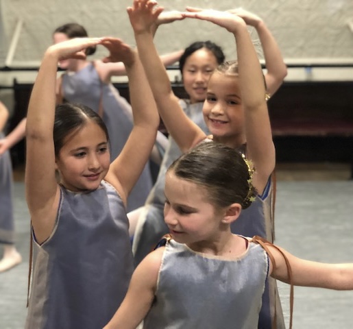 young children dance